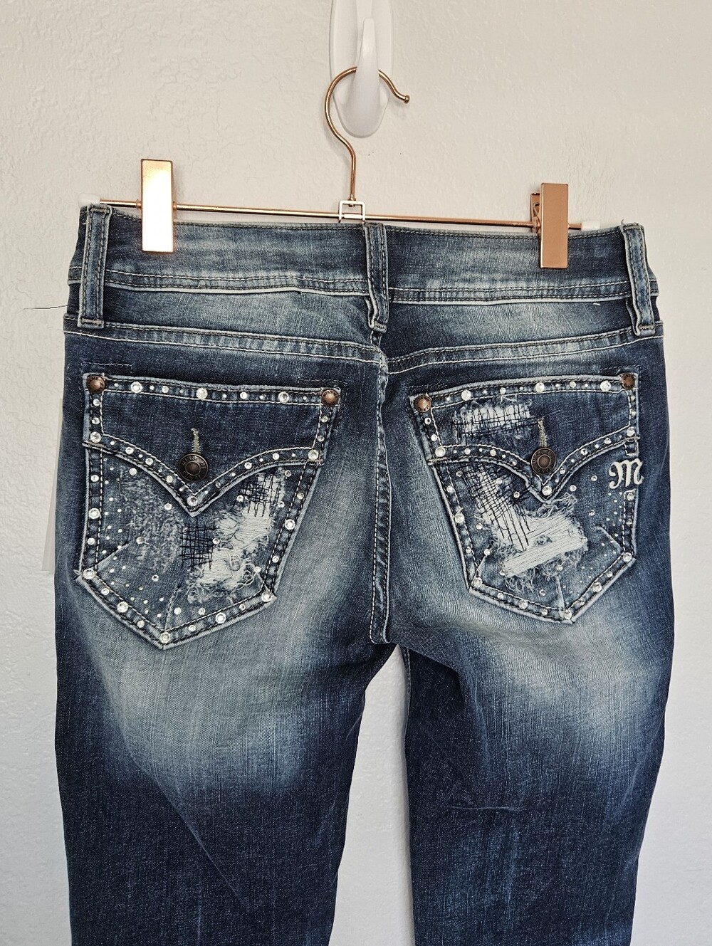 NWT Miss Me | Rhinestone Embellished Embroidered Distressed Y2K Jeans Size 24 - Picture 9 of 9